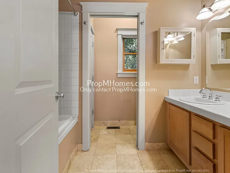 1822 SW 18th Ave #5 — Photo 15