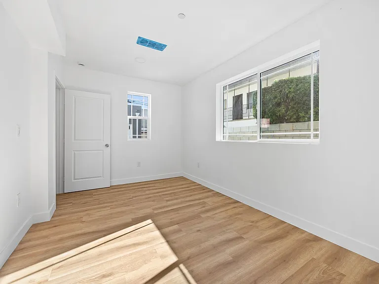 10936 S Osage Ave #A — Photo 26