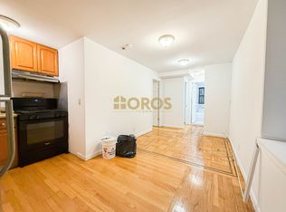 210 E 10th St APT 2, New York, NY 10003