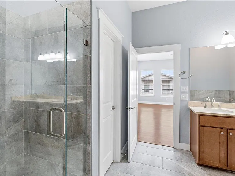 2520 Bluebonnet Ln #40 — Photo 16