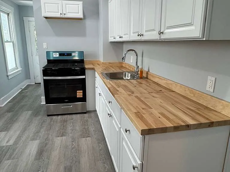 1520 Woodmont Ave — Photo 12