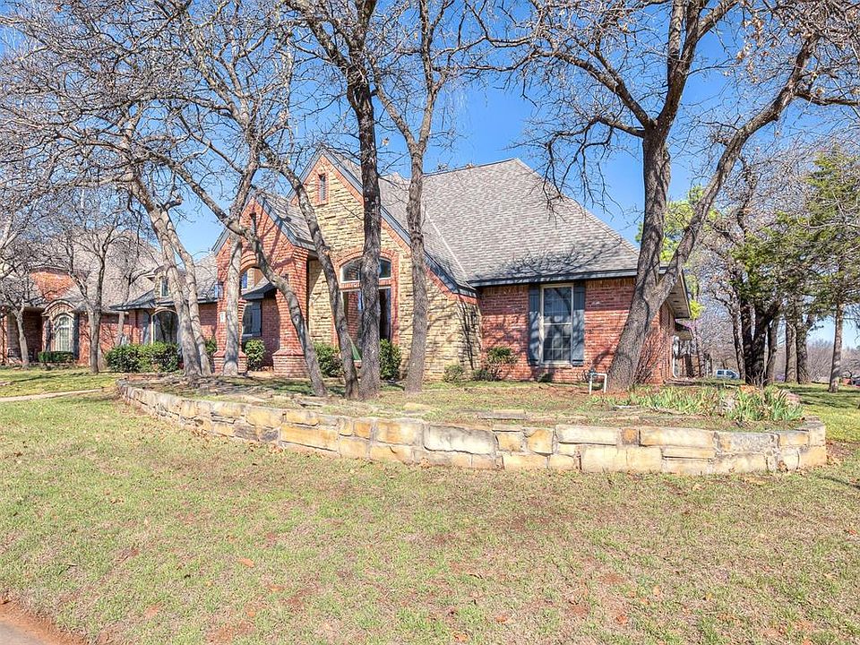 1st image of 2401 Deborah Ln