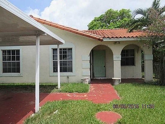 2nd image of 1735 NW 55th St