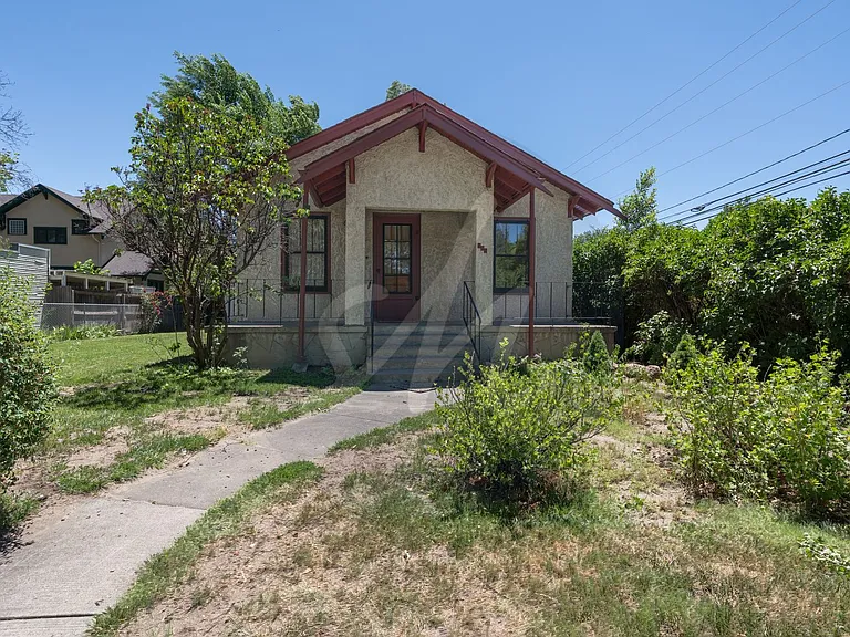 615 E Washington St — Photo 1