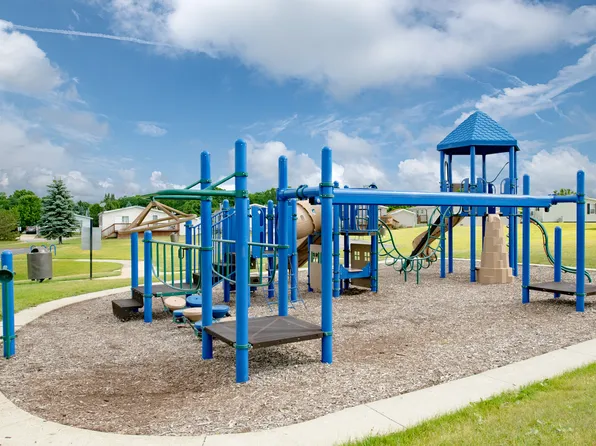 9800 Bloomsbury, Northville, MI 48167