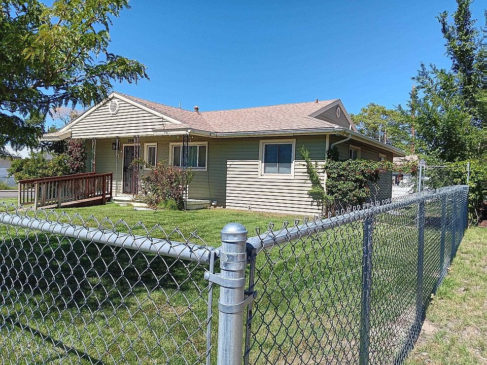 2nd image of 2408 Gunnison Ave
