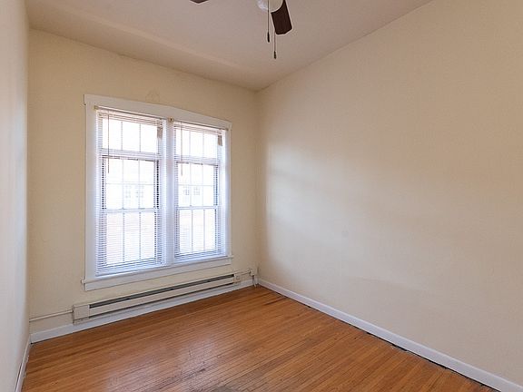 5th image of 620.5 W Barry Ave #3N