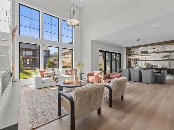 17012 Rosehill St, Overland Park, KS 66221