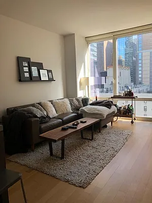 Rented by Kingstone Realty Inc | media 29