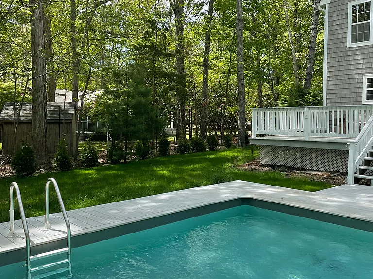 35 Tyrone Dr — Photo 19