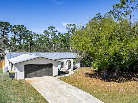 2nd image of 4815 Lake Haven Blvd