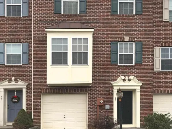 97 Don Quixote Dr, Charles Town, WV 25414