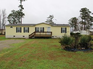100 Magnolia Dr, Blounts Creek, NC 27814