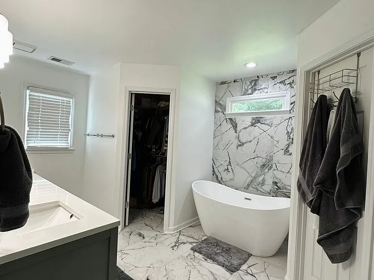 103 Meadow Creek Dr — Photo 37