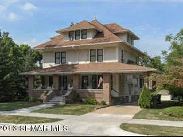 917 2nd St SW, Rochester, MN 55902