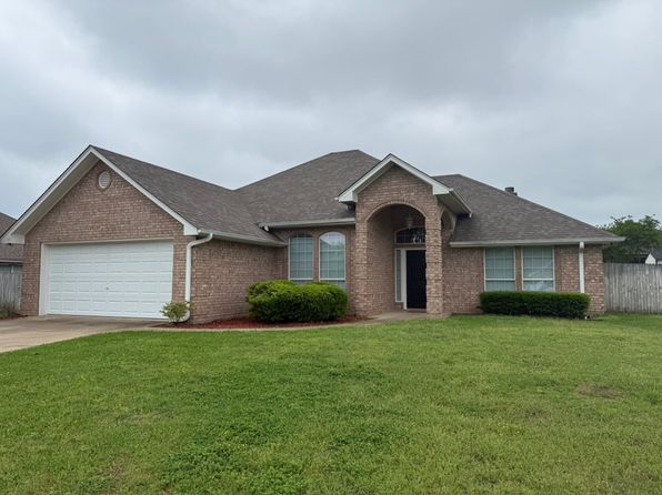 1818 Waterton Cir