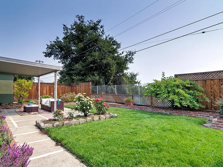 5778 Waltrip Ln — Photo 6