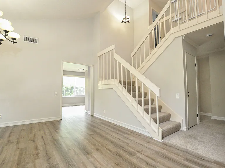 283 Heathcliff Pl — Photo 5