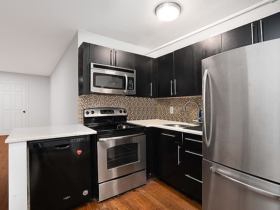 3rd image of 149 Grand St APT 3W