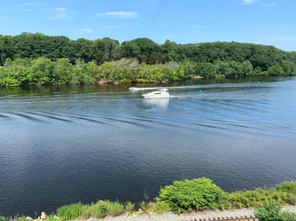 68 Thermos Ave Unit 303, Norwich, CT 06360