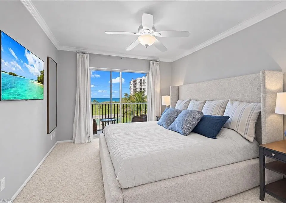 1100 Gulf Shore Blvd N #306