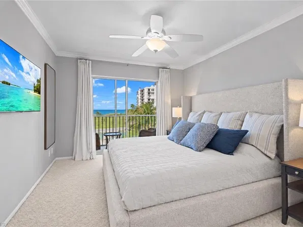 1100 Gulf Shore Blvd N APT 306, Naples, FL 34102