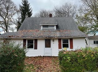 29 Menunketesuck Ave, Westbrook, CT 06498