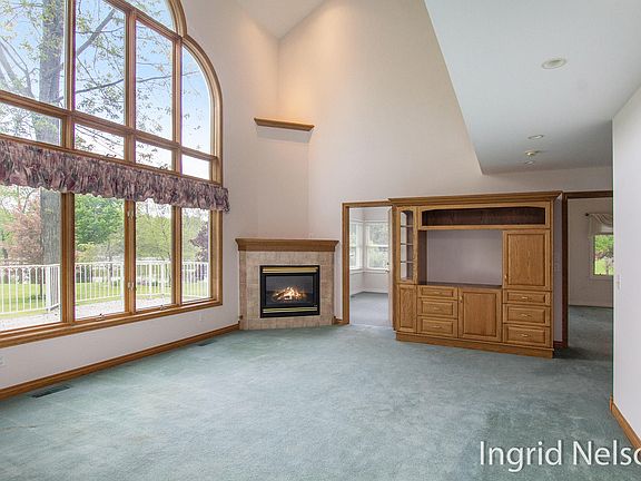 3rd image of 6604 Leonard St