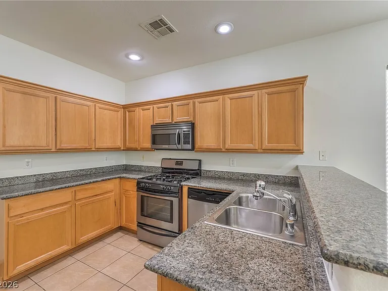 10939 Paradise Rd — Photo 8