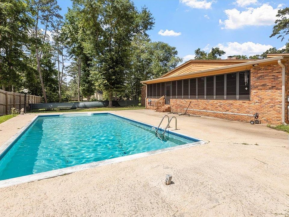 1st image of 6457 Loma Farm Pl
