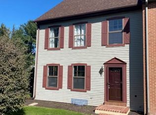 41 Carriage House Dr #1, Willow Street, PA 17584