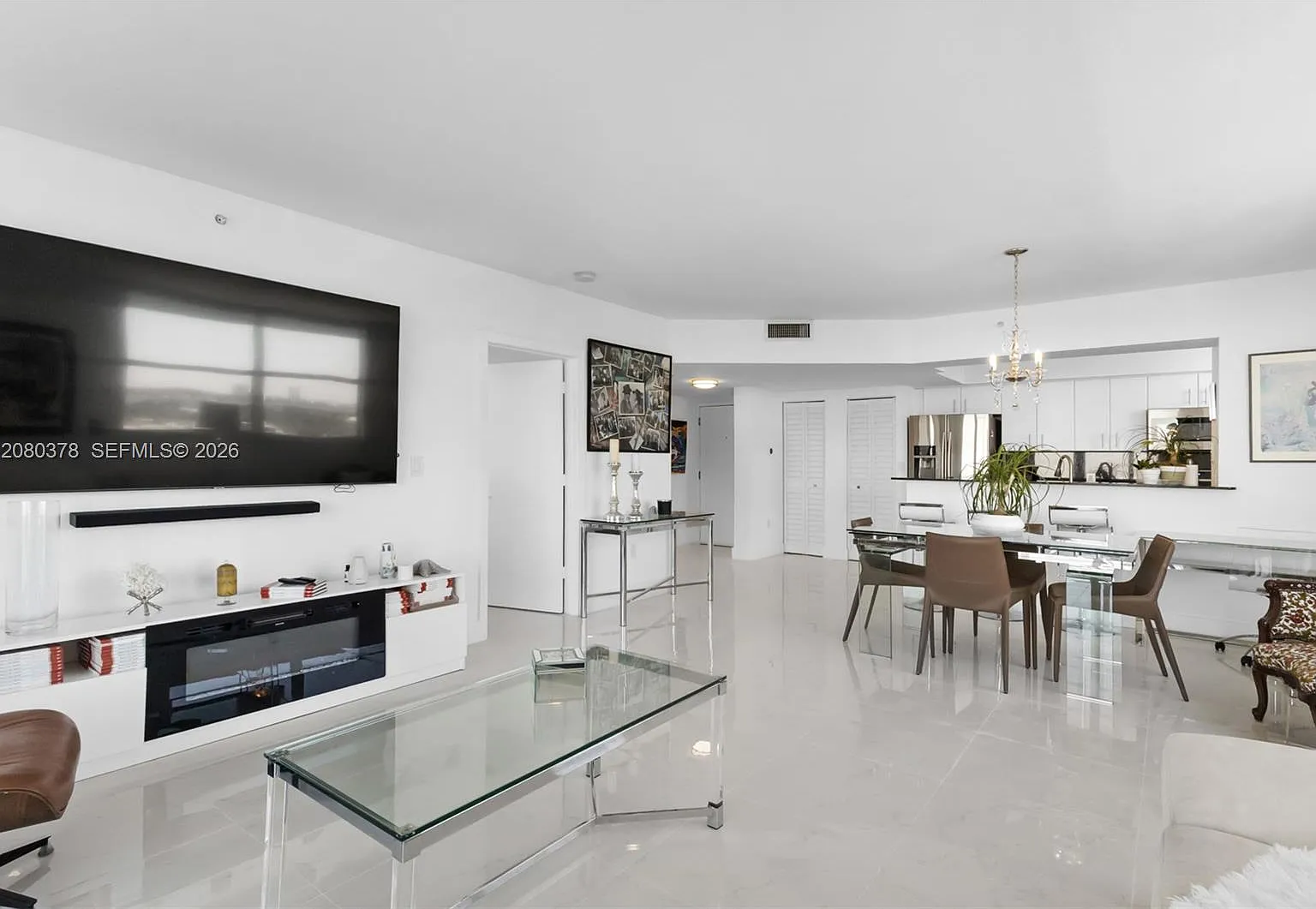 Bayview Condo At North Ba — Photo 4