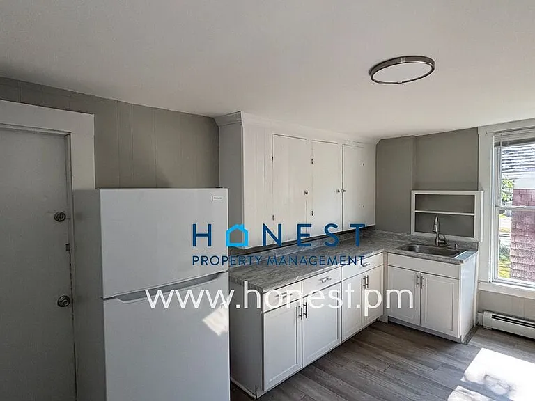 9 Maple St #4 — Photo 2