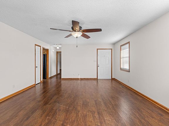 5th image of 209 Girard Ave