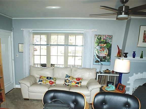 4th image of 2200 Far Hills Ave APT 8