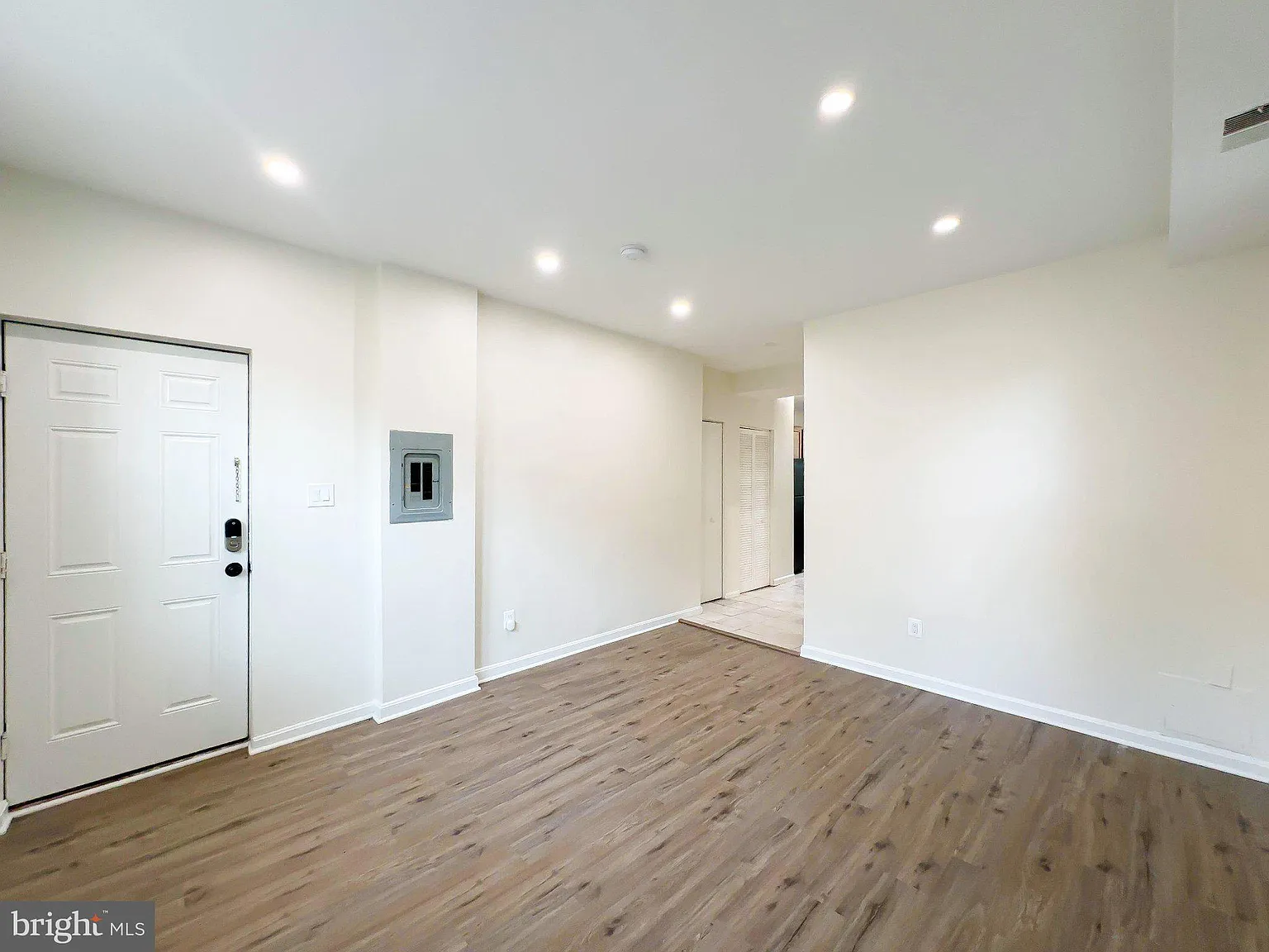 Deanwood — Photo 2