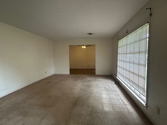 3rd image of 211 Eastwood Dr
