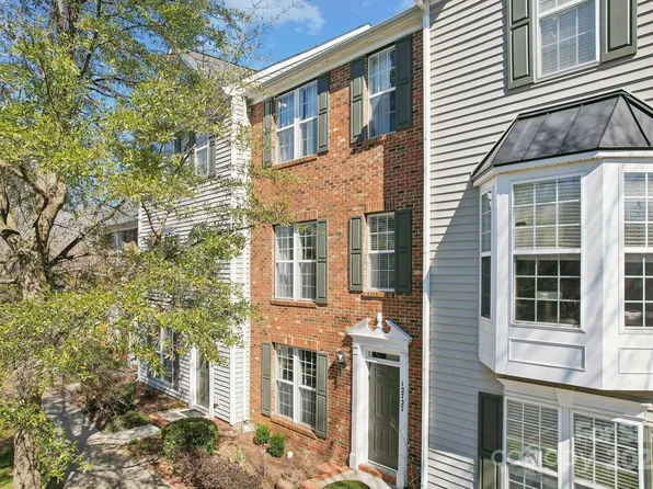 12727 Bullock Greenway Blvd, Charlotte, NC 28277