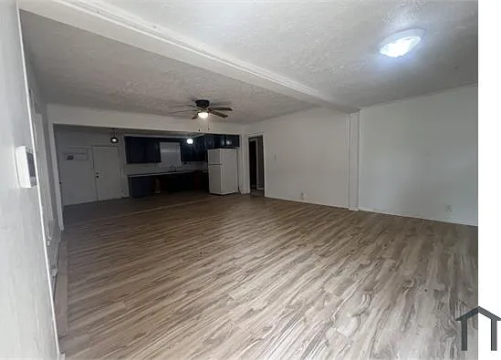 3 bed, 1374 sqft, $995 — Photo 3