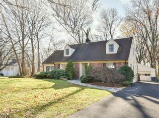 198 Orchard Pl, Ridgewood, NJ 07450