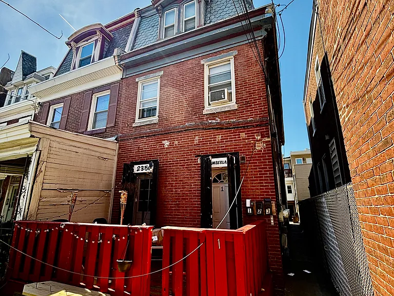 2350 E Cumberland St #2 — Photo 1