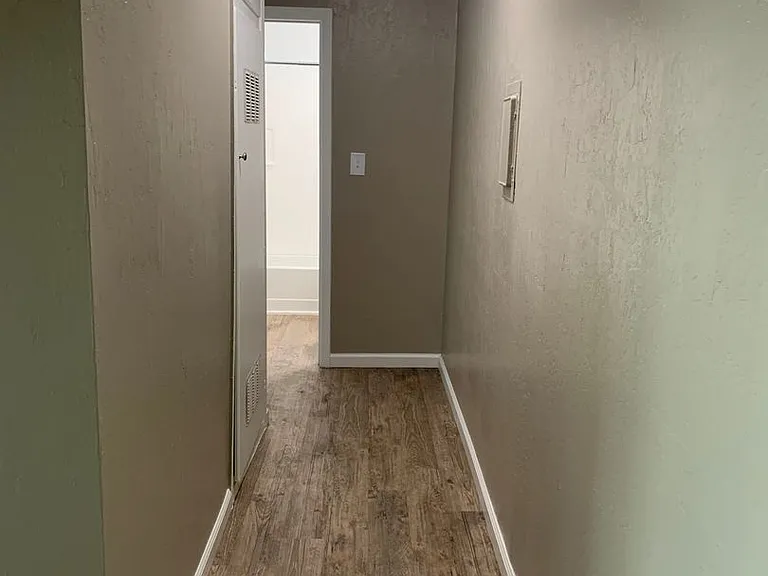 Carabay Apartments - Gated Community Featuring 1 and 2 Bedroom Apartments! — Photo 25