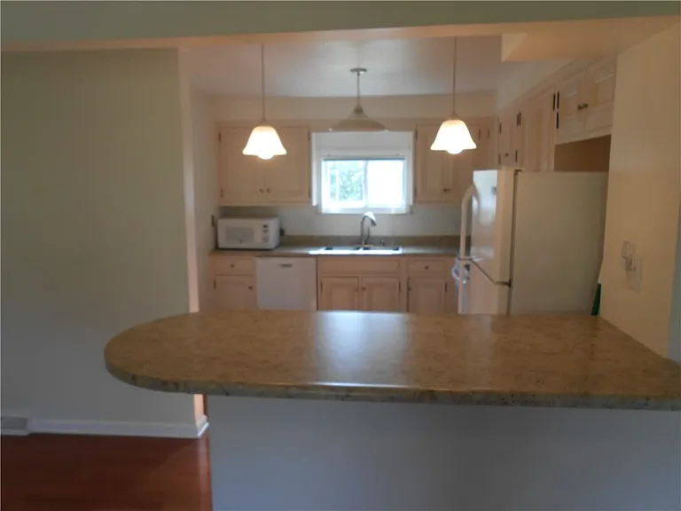 1318 Oakridge Rd — Photo 6