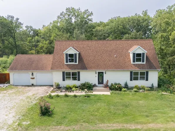 1753 Wiedman Rd, Cazenovia, IL 61545