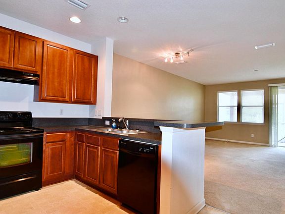 2nd image of 2379 Sunset Bluff Dr