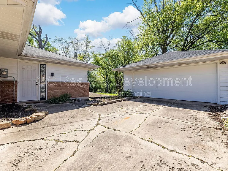 111 Nashua St — Photo 21