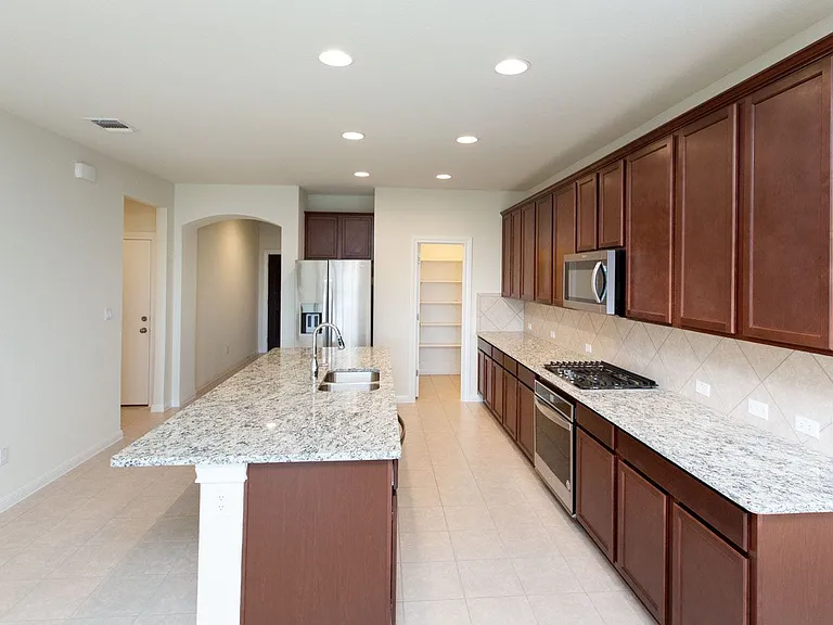 3011 Betony St — Photo 2