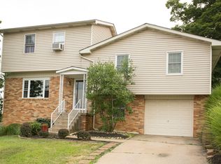 29 Greentree Road, Wheeling, WV 26003