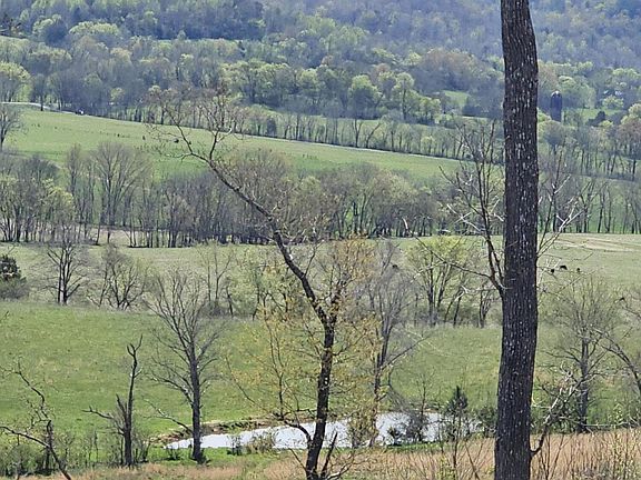 3rd image of 495 Lower East Valley Rd