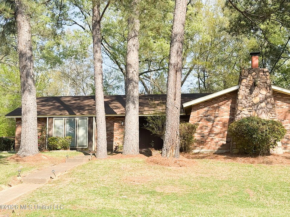 1st image of 512 Cedarwood Dr